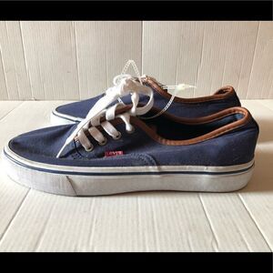 Levi’s Canvas Lace Up Sneaker